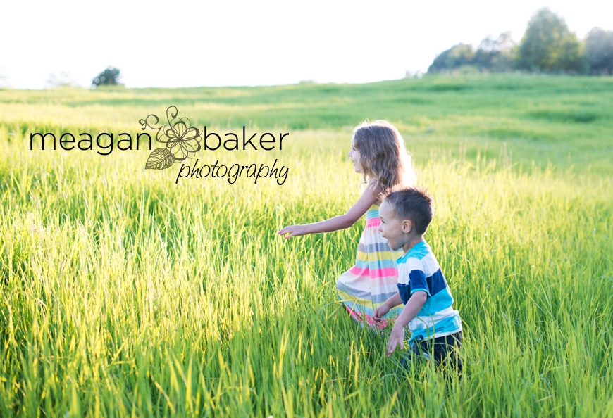 vancouver family photographer, child photographer, langley child photographer, field portraits, grassy fields, backlit, fall photos_0013