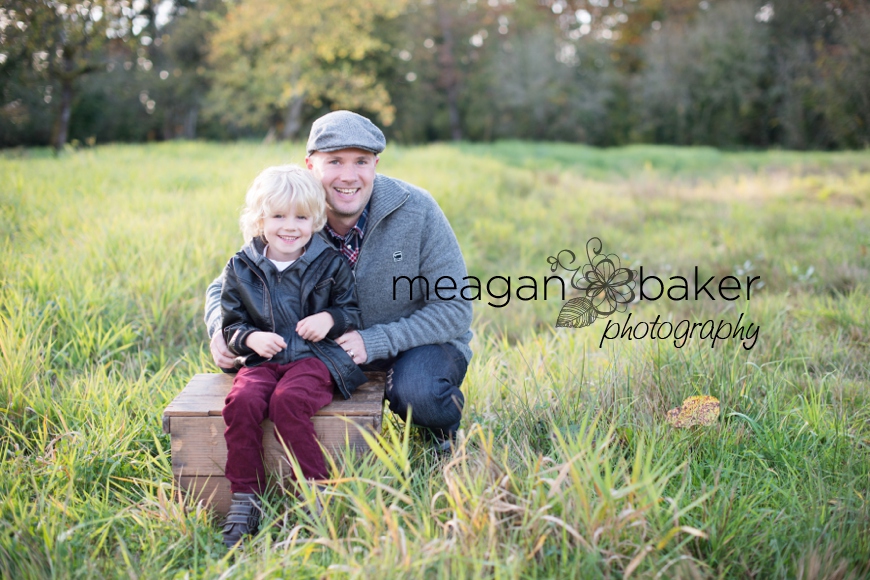 vancouver child photographer, fall family photos, langley family photographer, south surrey family photographer, vancouver family photographer, cake smash, family photos, south surrey family photographer, meagan baker photography_0003