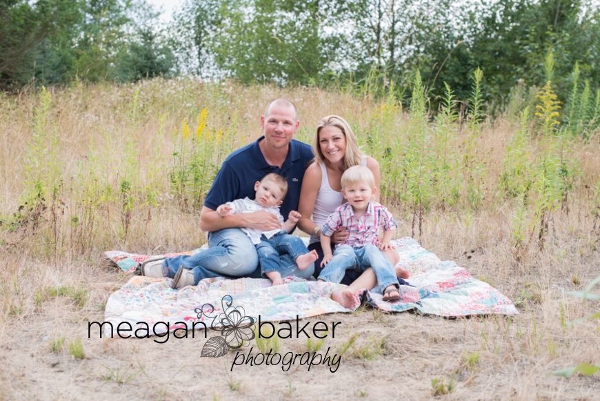 abbotsford family photography, vancouver family photographer, grassy field portraits, little boy photos, toddler photography_0008