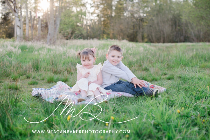 vancouver family photographer, family photos, best family photographer, langley family photos, grassy fields, campbell valley park_0013